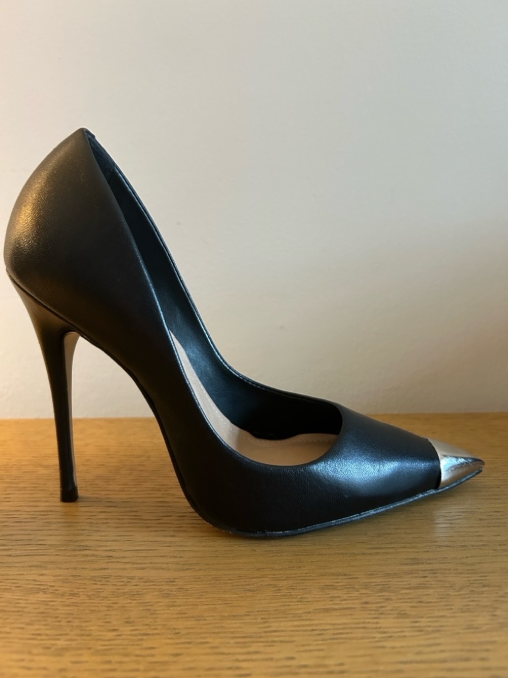 Saks Fifth Avenue Black Leather Pointed Pumps with Silver Toe Cap - Picture 7 of 10